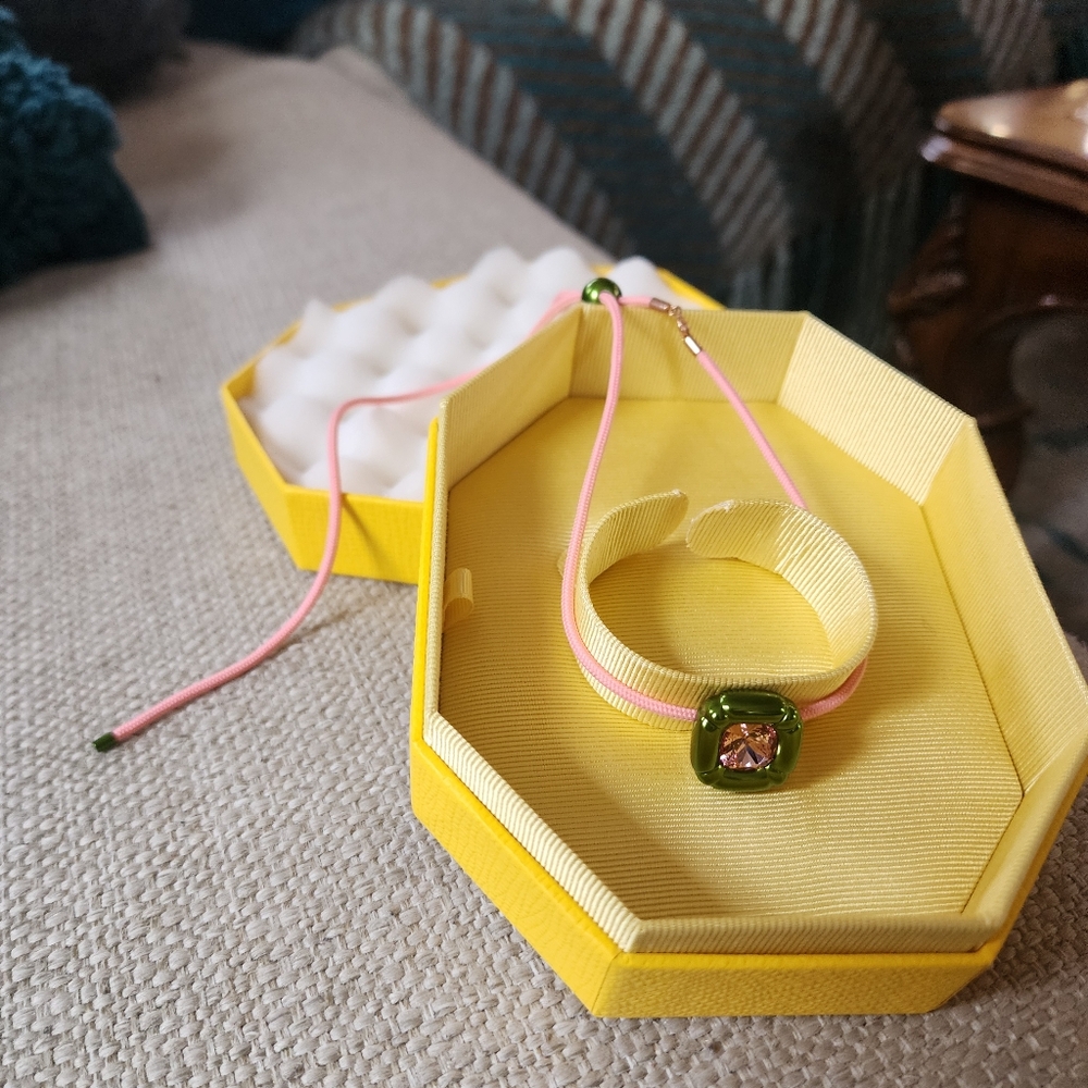 New Swarovski Dulcis necklace with box